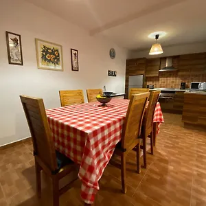 https://100-metros-de-las-mejores-playas-de-los-cristianos.tenerifehoteles.net