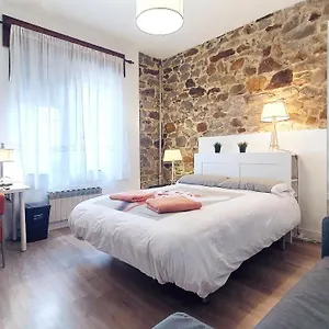 https://2-habitacion-doble-a-8-km-de-bilbao-bano-compartido.bilbaohotelsspain.com